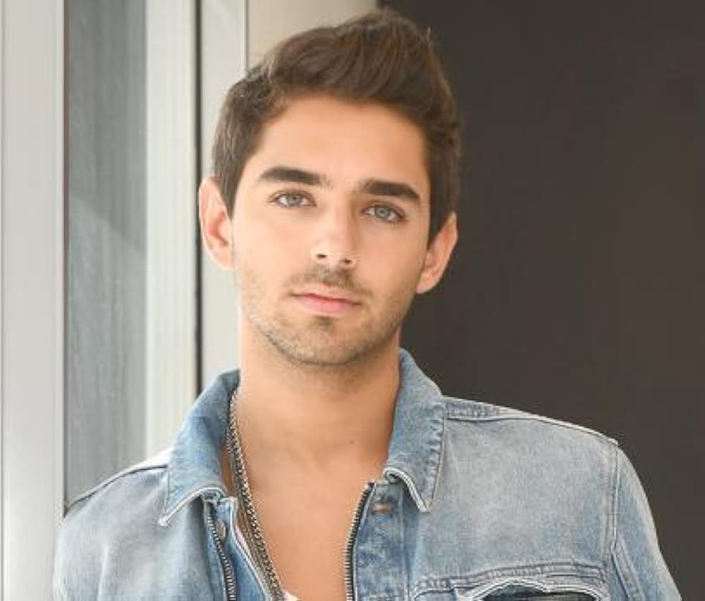 actor Omer Hazan large photo