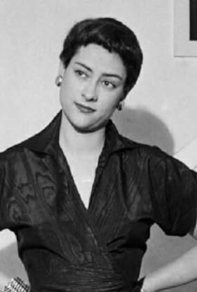 actor Gillian Owen large photo