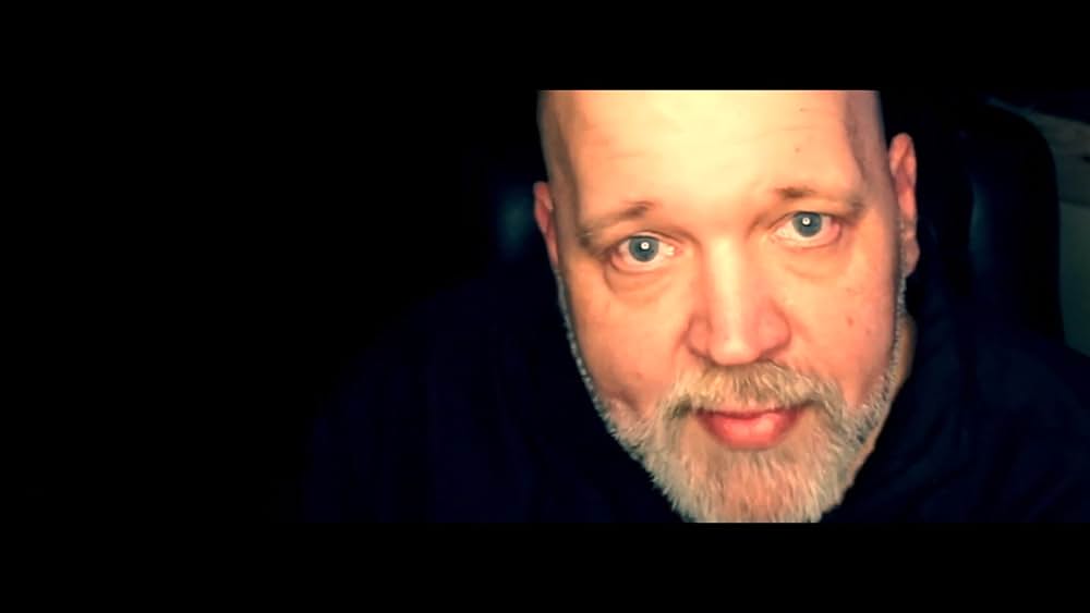 actor Justin Holstein large photo