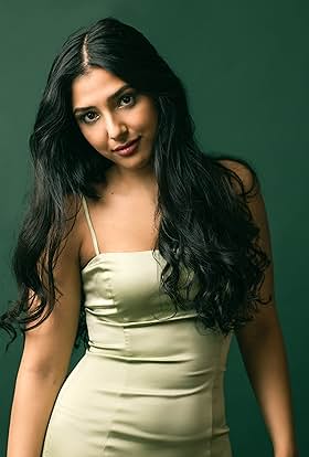 actor Janelle Beadall large photo