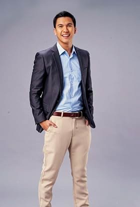 actor Gino Roque large photo