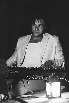 actor Cameron Stout large photo