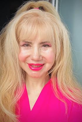 actor Sophiah Koikas large photo