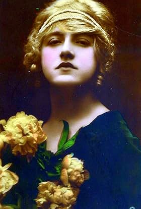 actor Ivy Close large photo