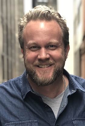 actor Brad Minnich large photo