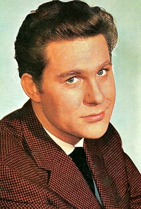 actor Willy Hagara large photo