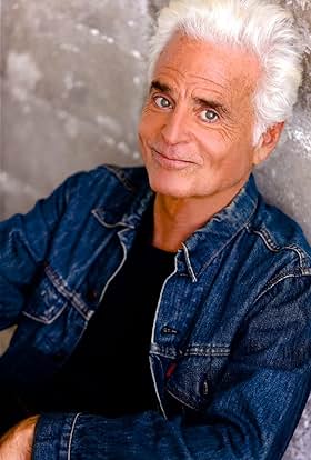 actor Mitch Hara large photo