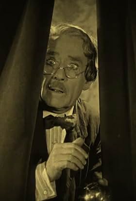 actor Joseph Harrington large photo