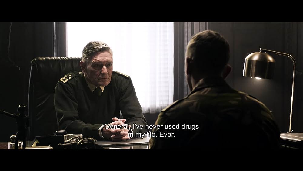 actor Angela Schijf large photo