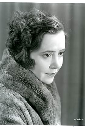 actor Anna-Lisa Baude large photo