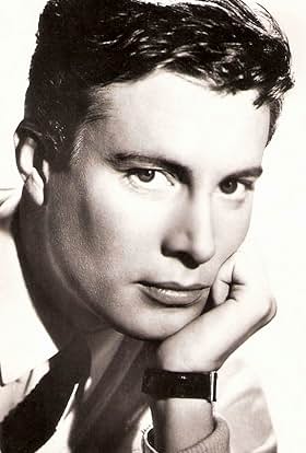 actor Gil Vidal large photo