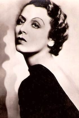 actor Renée Saint-Cyr large photo