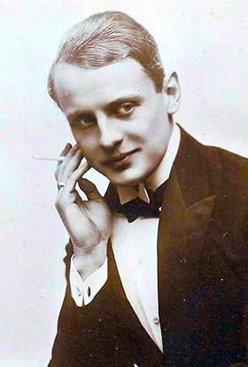 actor Henri Peters-Arnolds large photo