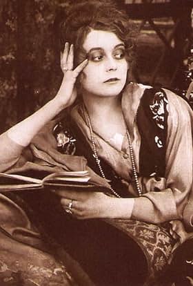 actor Gertrude Welcker large photo