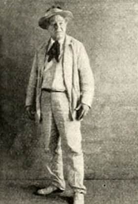 actor Riley Hatch large photo