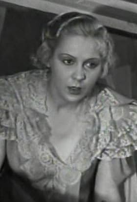 actor Betty Mack large photo