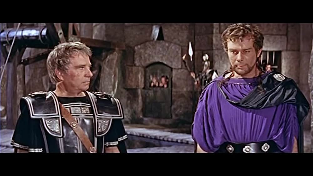 actor Tina Gloriani large photo