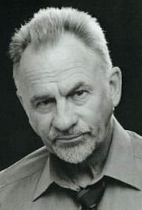 actor Louis Plante large photo