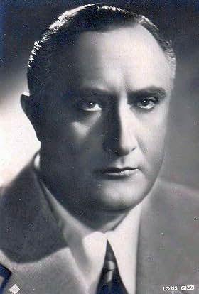 actor Loris Gizzi large photo