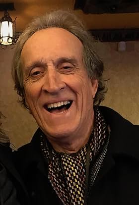 actor Michael Robertson large photo