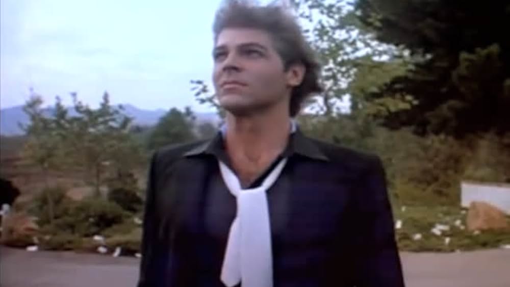 actor Heather McNair large photo