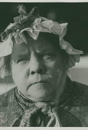 actor Stina Berg large photo