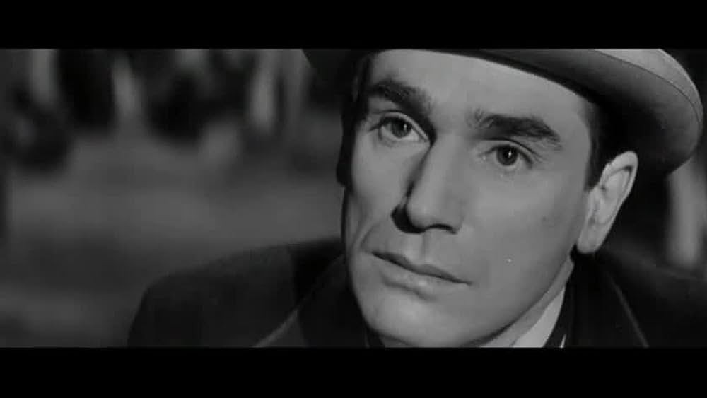 actor Roger Dutoit large photo