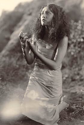 actor Laska Winter large photo