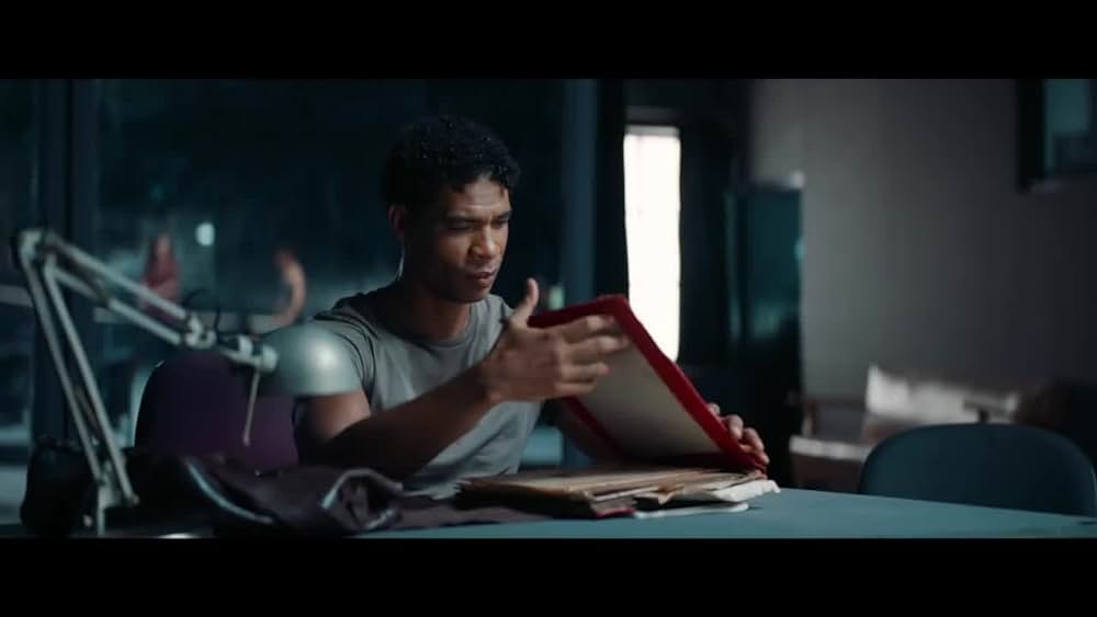 actor Laura De la Uz large photo