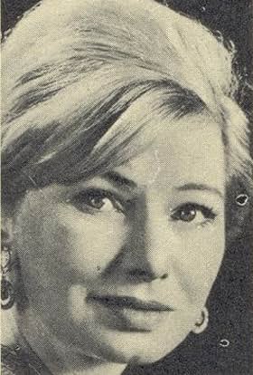 actor Christine Finn large photo