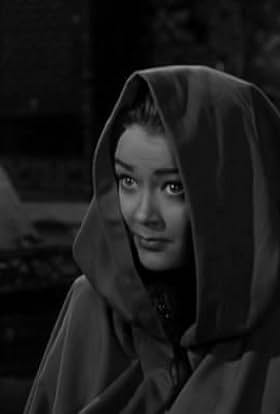 actor Lili Kardell large photo