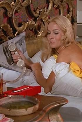 actor Leigh Christian large photo