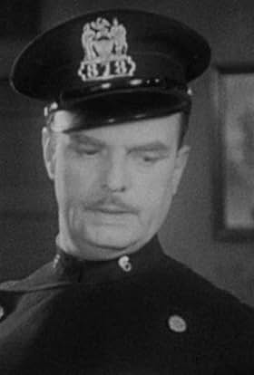 actor Frank Holliday large photo