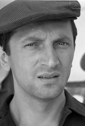 actor Marian Kociniak large photo