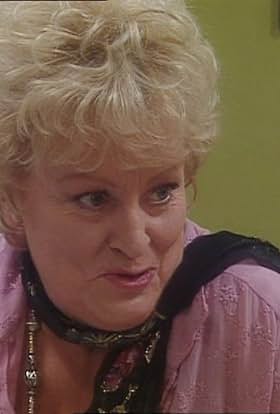 actor Suze Broks large photo