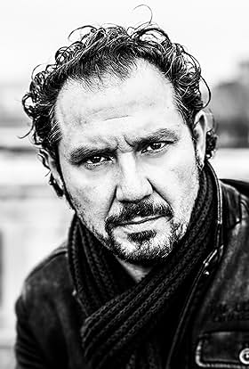 actor Axel Daeseleire large photo