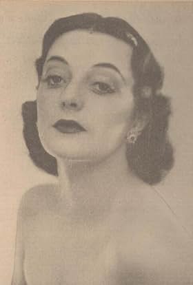 actor Neva Carr-Glynn large photo