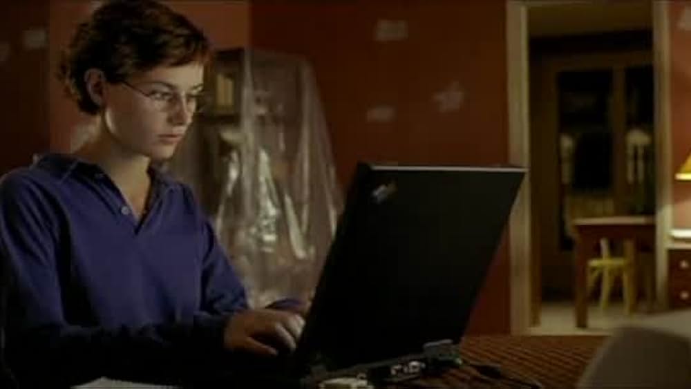 actor Estelle Larrivaz large photo