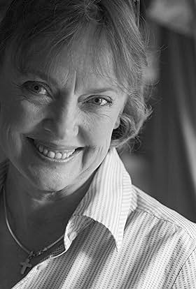 actor Sophie Neville large photo