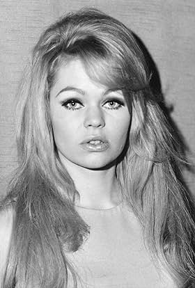 actor Ingrid Simon large photo