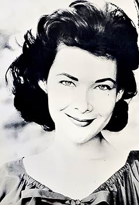 actor Jacqueline Cowgill large photo