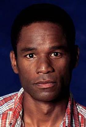 actor Russell Curry large photo