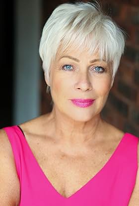 actor Denise Welch large photo
