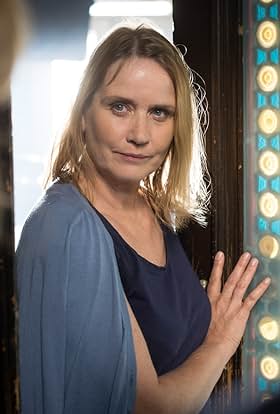 actor Karina Fallenstein large photo