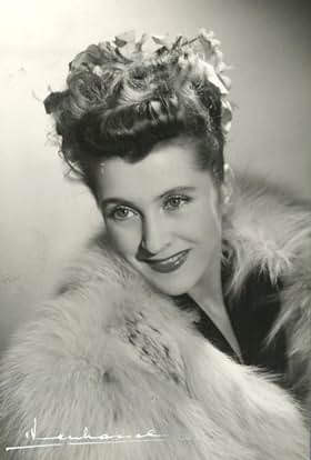 actor Hélène Robert large photo