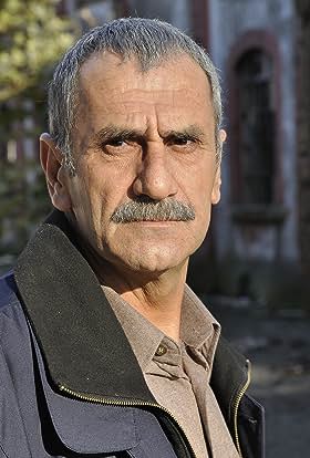 actor Menderes Samancilar large photo