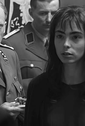 actor Magdalena Dandourian large photo