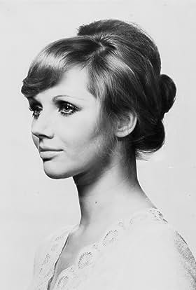 actor Barbara Nielsen large photo