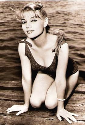 actor Agnès Laurent large photo