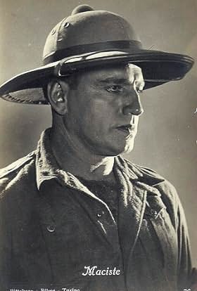 actor Bartolomeo Pagano large photo